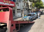 El vehículo fue denunciado en redes sociales por tener placa adulterada.,