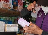 Personal de Arcsa y de las fuerzas de seguridad intervino los puntos de venta y una bodega clandestina cerca del Hospital Monte Sinaí.