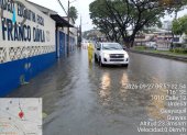 La lluvia estuvo acompañada de relámpagos y truenos durante la madrugada de este domingo en Guayaquil, aún sigue lloviendo en algunos sectores.