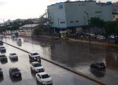 Equipos de emergencia y cuadrillas atendieron los puntos con acumulación de agua tras las lluvias en Guayaquil.