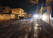 Equipos municipales trabajan en la limpieza de lodo y escombros tras las fuertes lluvias en Quitumbe