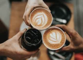 Ecuador pasó de 11 cafeterías en el ranking de 2025 a 15 en 2026.