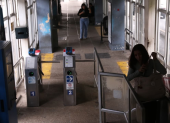 Los robos en las estaciones y buses de la Metrovía se han vuelto frecuentes.