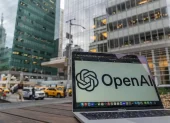 Uno de los aspectos centrales del proceso es determinar quién responde cuando una inteligencia artificial actúa por cuenta propia y provoca daños.