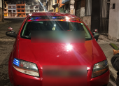 Un vehículo fue retenido tras la intervención policial en un local comercial de Solanda.