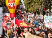 Protestas del jueves en París para pedir subidas de salarios y contra la congelación de los salarios públicos de cara a las negociaciones del Presupuesto.