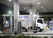 La Policía Nacional acudió a una gasolinera de Portete tras el asesinato de un hombre de aproximadamente 30 años.