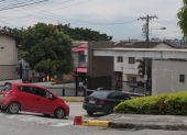 Junto a esta garita fueron atacados Jonathan Alexander Erazo Morán y Raquel Estefanía Arias Alava, quienes murieron.