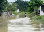 El COE Cantonal coordinó comedores comunitarios y kits escolares junto a Cáritas y Aldeas SOS.
