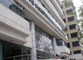 La actual Corte Constitucional ya, ni siquiera, se pueden distinguir de la ‘Corte cervecera’, lo que tampoco era la gran cosa, pues la vara estaba tan abajo que ello equivalía a volar por el subsuelo.