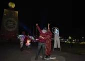 La Ciudad Mitad del Mundo incluso puede ser el escenario perfecto para pedir la mano.