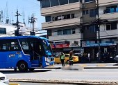 El siniestro ocurrió en la avenida De la Prensa, donde un bus de transporte público atropelló a un adulto mayor durante la mañana.