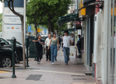 Residentes y especialistas destacan la cercanía de locales de diverso tipo, lo que evita que muchos crucen a otros cantones.