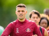 Xhaka es compañero de Nilson Angulo en el Sunderland y el club aún no se ha pronunciado sobre la sanción contra el mediocampista.