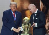 Gianni Infantino (d) junto a Donald Trump, presidente de FIFA y de Estados Unidos, respectivamente.