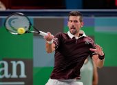 Novak Djokovic lució agotado ante Hubert Hurkacz quien en dos sets lo eliminó en su primer partido del Masters 1000 de Shanghai.