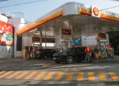 El diésel Premium también está incluido en la reducción anunciada por el Gobierno, mientras que la gasolina Súper queda fuera de esta medida.