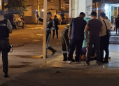 César Alexander Sánchez, de 27 años, fue asesinado a tiros en el centro de Machala. Su cuerpo quedó tendido sobre la calzada, cerca de un cajero automático.