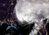 Captura de video tomada de la pagina oficial de la Oficina Nacional de Administración Oceánica y Atmosférica (NOAA), a través del Centro Nacional de Huracanes (NHC) de EE.UU.