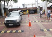 Promedio. Malecón 2.000 mantiene su precio en $ 1,25 desde 2010. AUTO SALE DEL PARQUEADERO DEL MALECÓN DE GUAYAQUIL.
