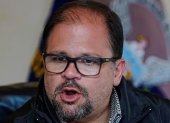 Detienen a funcionario por presuntos cobros de hasta $5.000 por empleos.