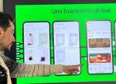Sepúlveda muestra resultados de búsqueda de Uber Eats en Chile y Japón. Desde Santiago se mejoró la búsqueda de productos de supermercado en el mercado japonés.