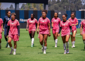 Jugadoras de Dragonas IDV durante un entrenamiento.