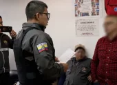 La Fiscalía formuló cargos contra un funcionario del Ministerio de Educación por presunto tráfico de influencias y un juez dictó prisión preventiva en Quito.