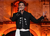 Carlos Rivera reprogramó sus conciertos en Quito y Guayaquil por una cirugía en una de sus cuerdas vocales.