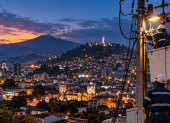 Referencia. Los recientes cortes de luz en Quito y otras ciudades reavivaron las dudas ciudadanas sobre la continuidad del servicio eléctrico en Ecuador.