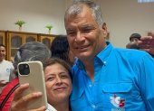 El expresidente Rafael Correa participó en un encuentro con militares de la Revolución Ciudadana en Bélgica.