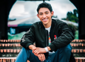 El youtuber Fernanfloo fue ovacionado por sus seguidores durante su presentación en el Budokan 2026