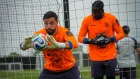 El portero Hernán Galíndez (i) en la práctica de Ecuador previo al Mundial 2026.