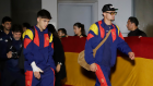 La Selección de España llegó a Norteamérica para el Mundial 2026. Pau Cubarsí (izq.) y Marc Pubill en la gráfica.
