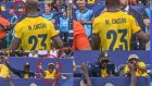 La victoria ante Alemania dejó una postal inolvidable: el abrazo de Moisés Caicedo con sus padres en el MetLife Stadium.