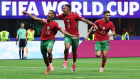 Gessime Yassine de Marruecos (izq.) celebra con su compañero Soufiane Rahimi tras marcar un gol en el Mundial 2026