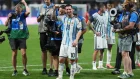 El delantero argentino Leo Messi celebra la victoria, al término del partido de octavos de final del Mundial 2026.