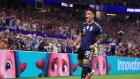 Lautaro Martínez celebra con euforia el tanto que aseguró la clasificación de Argentina.