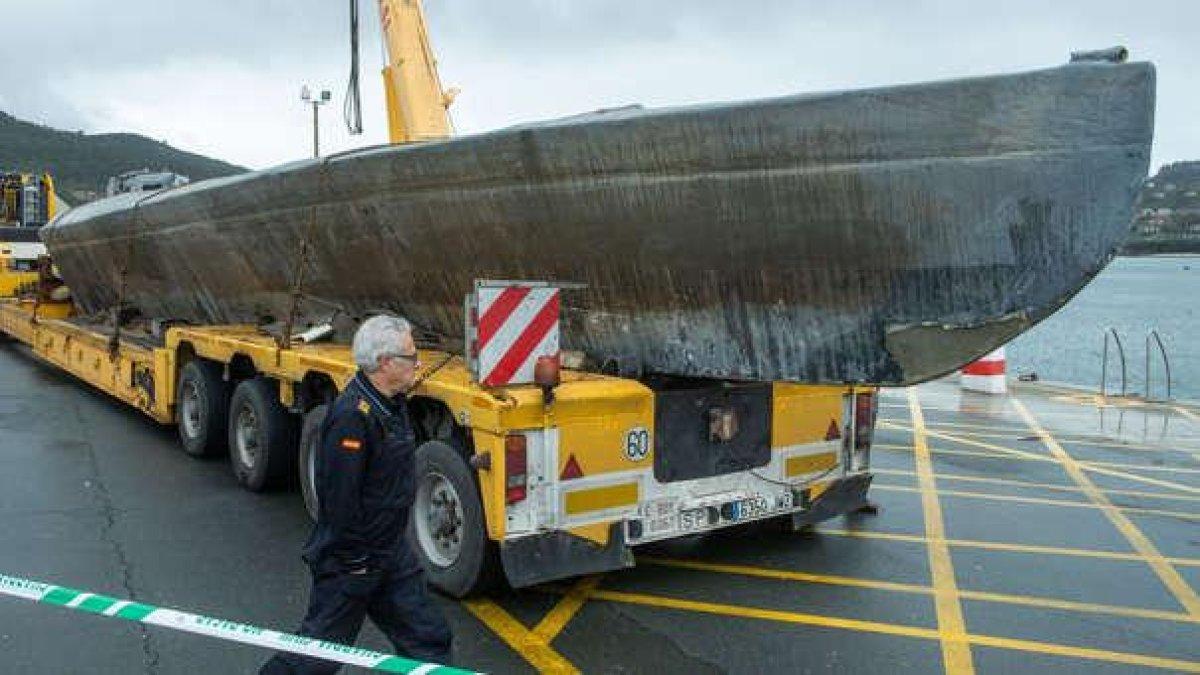 La colaboración de policías de Reino Unido, Portugal, Estados Unidos y Brasil permitió la detección e incautación de la nave y su carga.