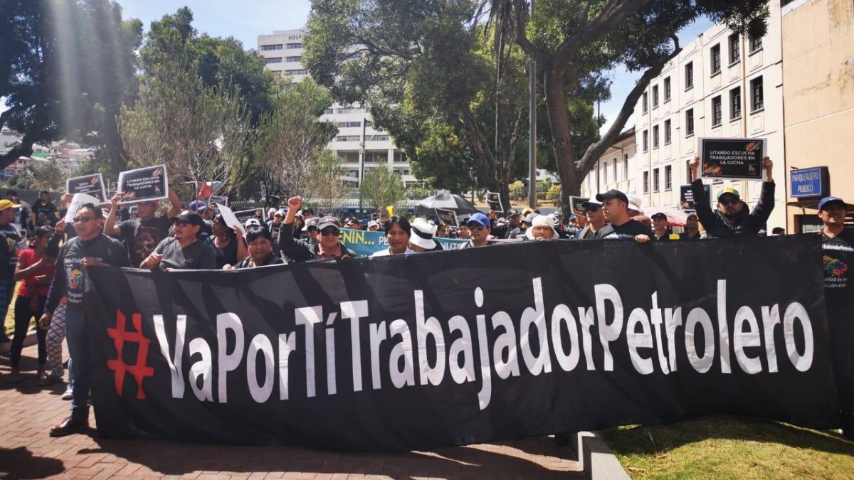 El colectivo Va por ti trabajador petrolero mantendrá una reunión con el presidente de la Asamblea Nacional, César Litardo.