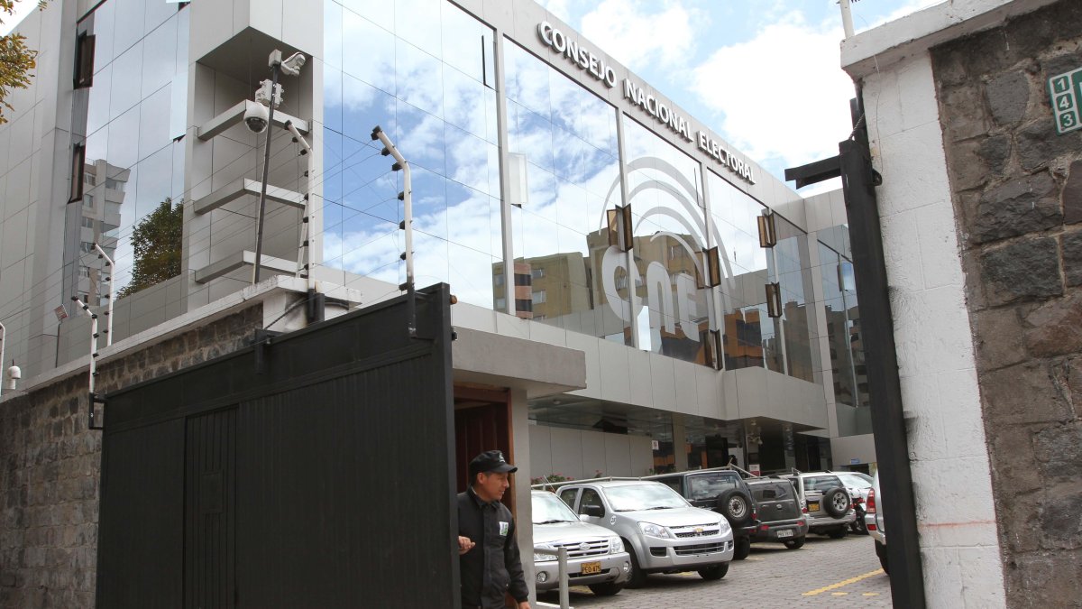 Desde el 12 de marzo pasado, el organismo electoral no sesiona de forma presencial por la pandemia del coronavirus.