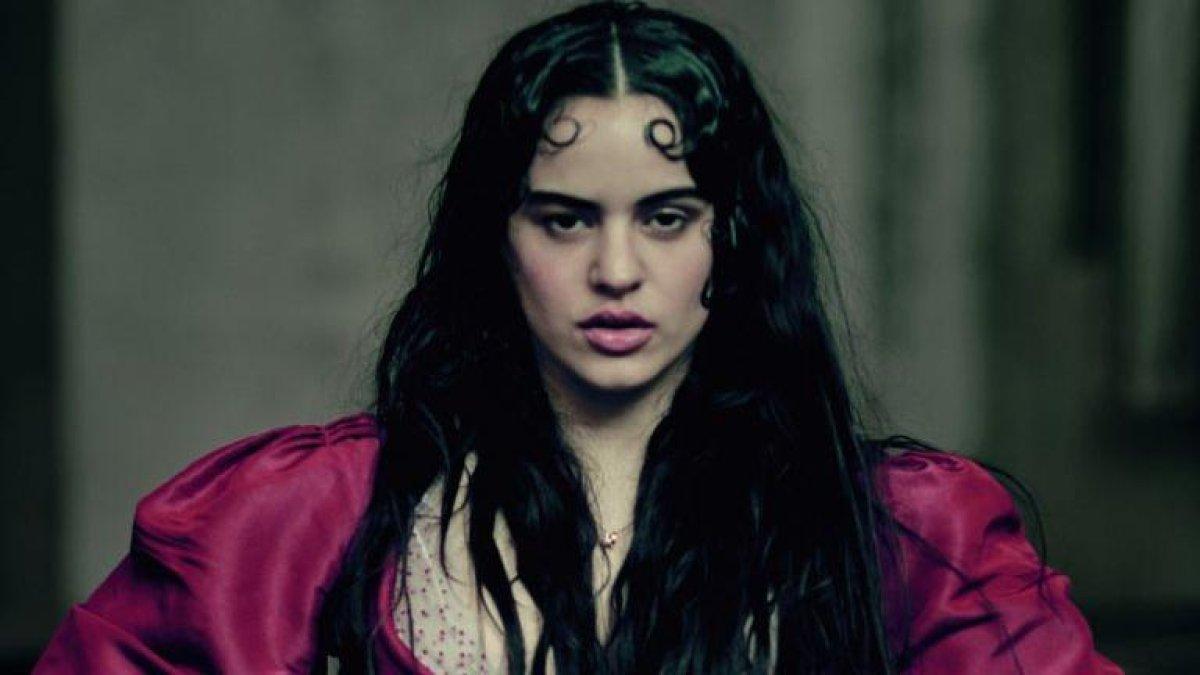 La edición de 2020 DEL Calendario Pirelli tiene 132 páginas.