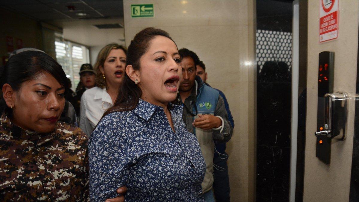 Paola Pabón es investigada por el presunto delito de rebelión en el contexto de las protestas de octubre.

Quito  11 de Noviembre de 2019 Agencia (ag - expreso ag - extra) COMISION MULTIPARTIDISTA