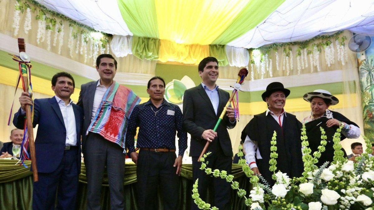 Actividades. Richard Martínez y Otto Sonnenholzner coincidieron en actividades con comunidades.