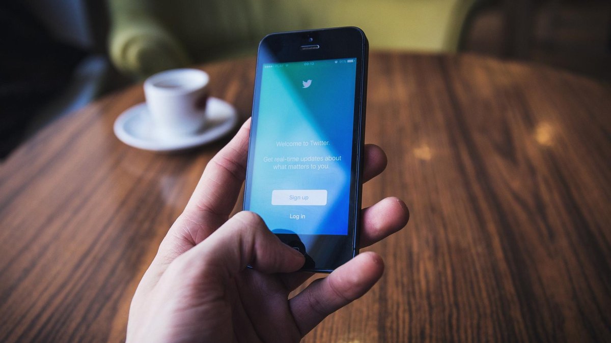 Twitter también está trabajando en una nueva función llamada 'Spaces' con la que los usuarios podrán comunicarse por voz directamente con otra persona.