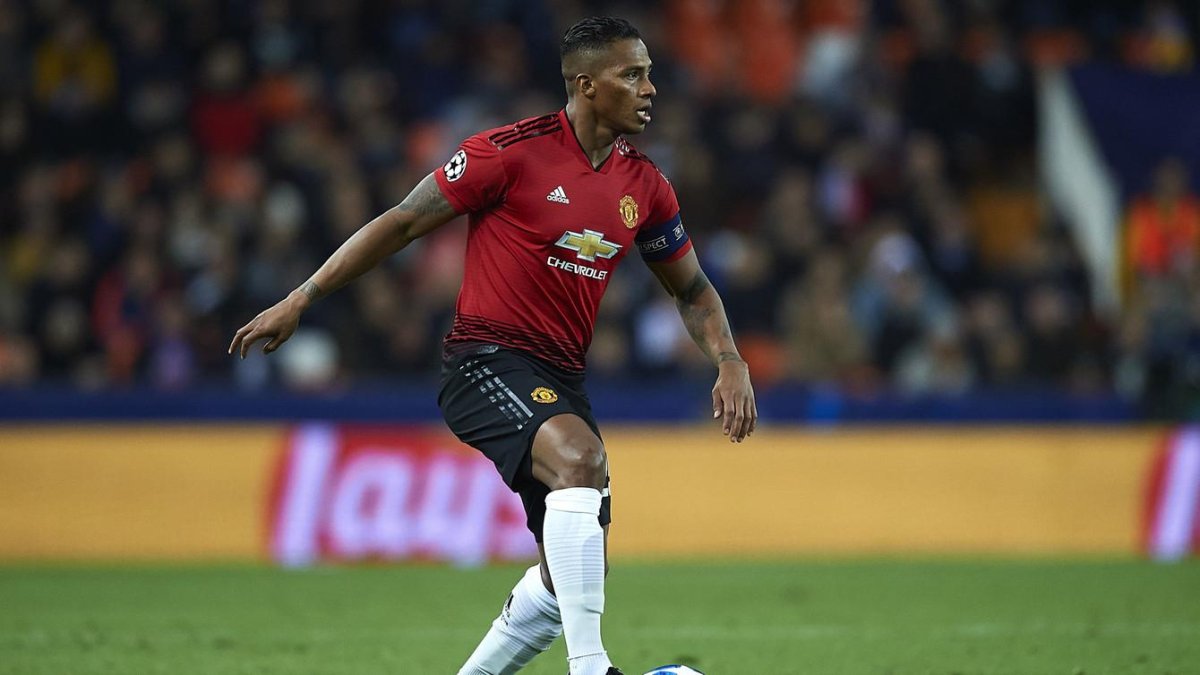 Antonio Valencia jugó durante diez años en el Manchester United, equipo del que también fue capitán.