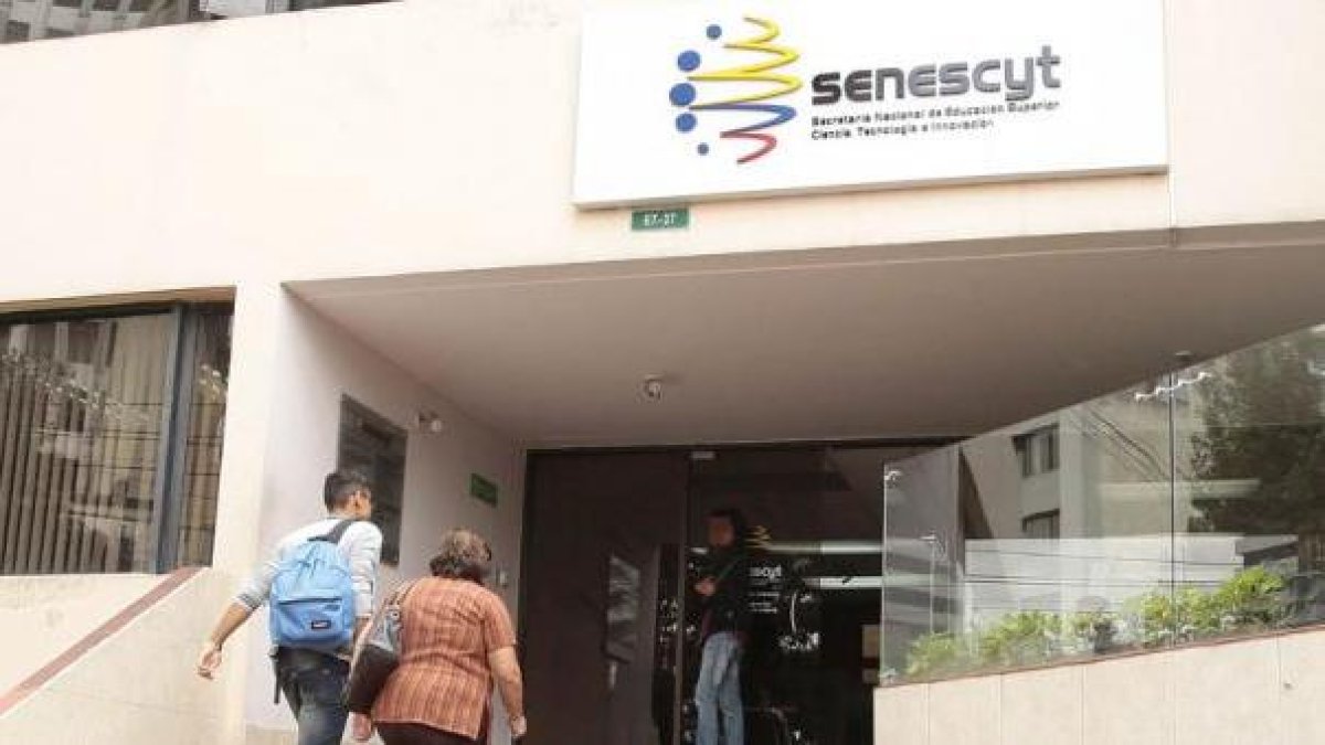 La Senescyt se fusionará con el Ministerio de Educación, entre otras carteras de Estado.