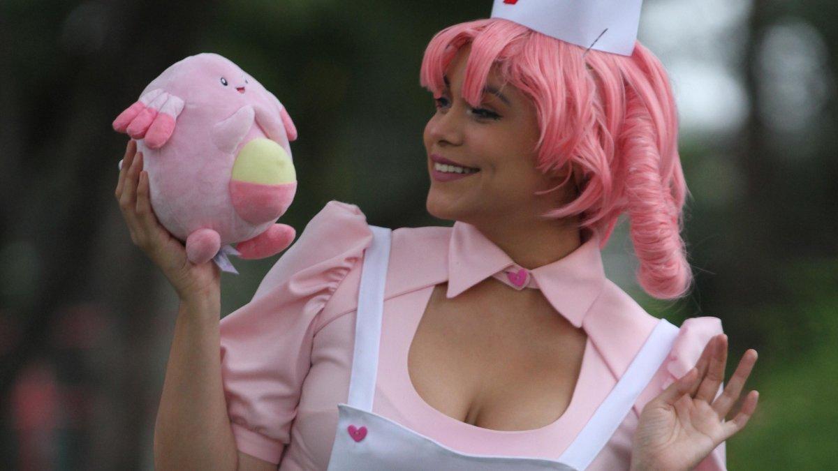 La enfermera Joy era un personaje secundario en la serie animada de Pokémon. Además de tener importancia en los videojuegos, por ser la sanadora de los monstruos de bolsillo.