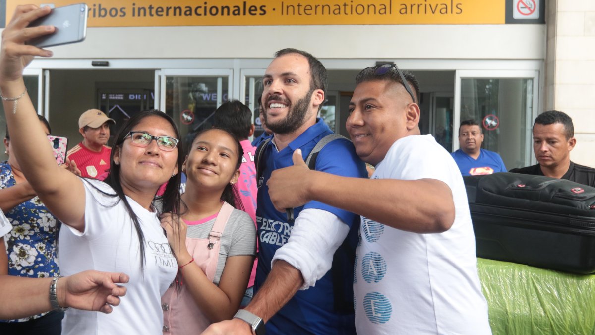El volante charrúa se quedará con la parcialidad azul por un largo tiempo