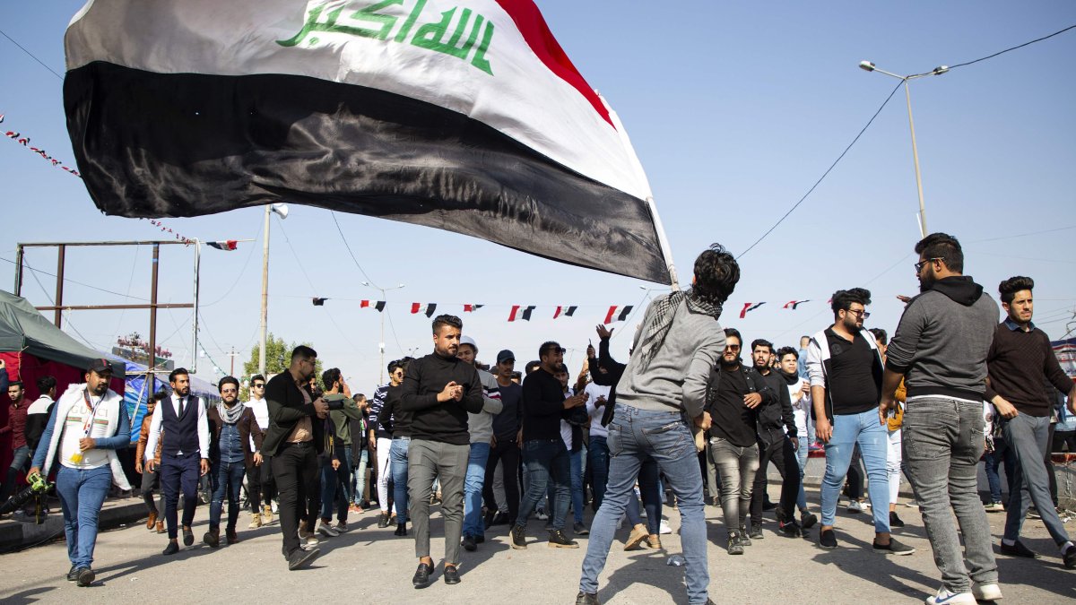 En su comunicado, el cuerpo militar de élite iraní aconsejó a EE.UU. que retire a sus soldados de la región.